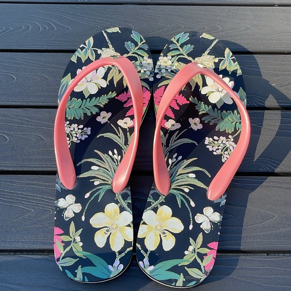 Kate Spade Flip Flops - Picture 5 of 7